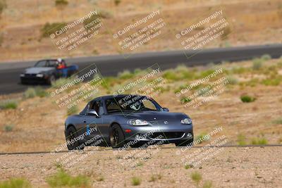 media/Jun-01-2025-CalClub SCCA (Sun) [[eae223c5dd]]/Group 1/Track Event 5/